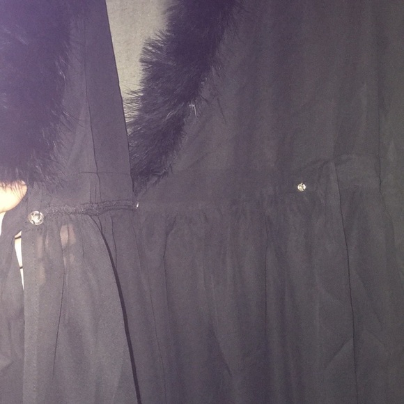 πHOST PICK!ππ€πGorgeous Poly Chiffon Pegnoir with Faux Marabou Trimπ€π - Picture 9 of 9